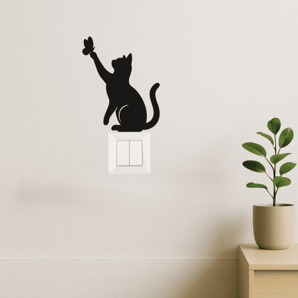 קישוט למתג סילואט חתול עם פרפר על היד דגם BLACK